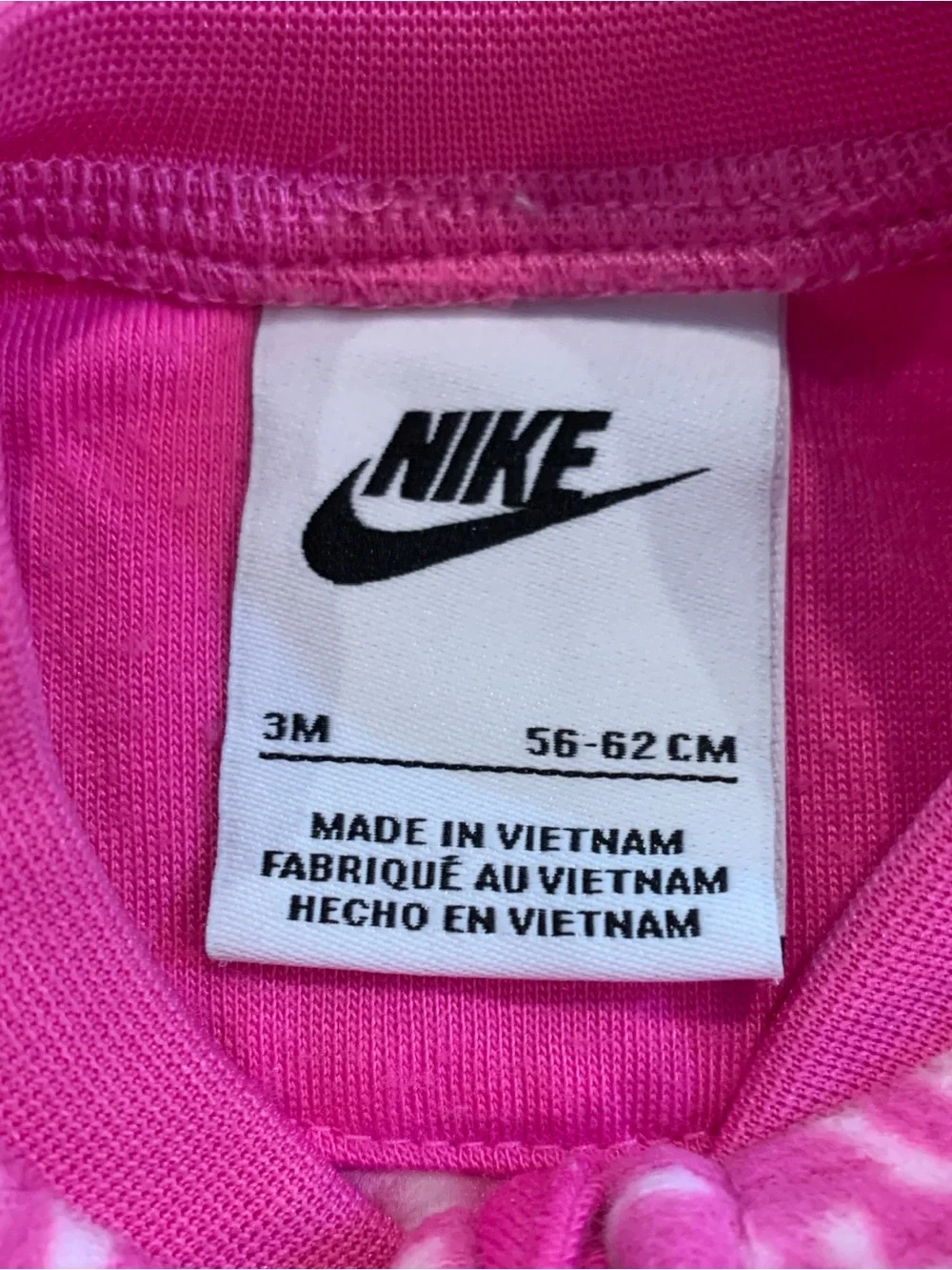 Nike Baby Girl Fleece Footed Sleeper Size 3 Months (3M)